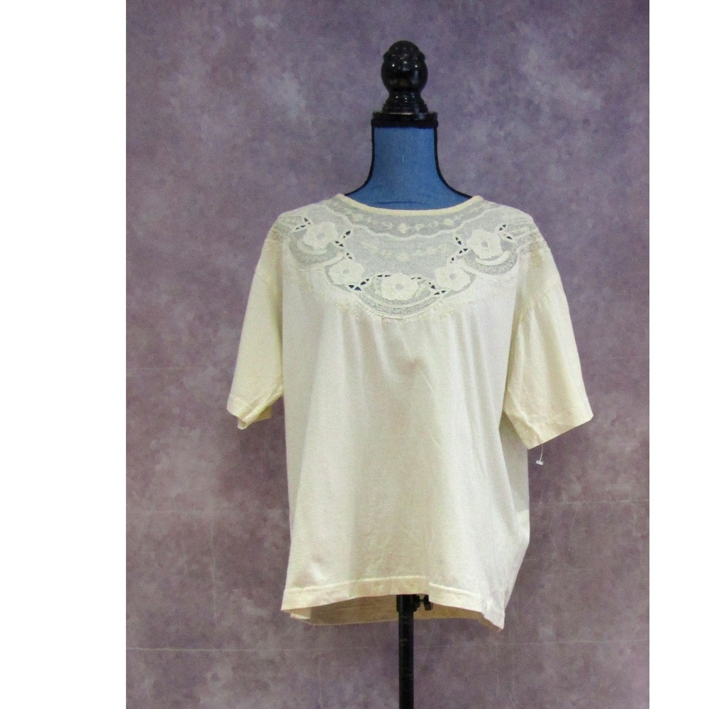 NEW Highgate Pale Yellow Embroidered Lace Tee Sz L